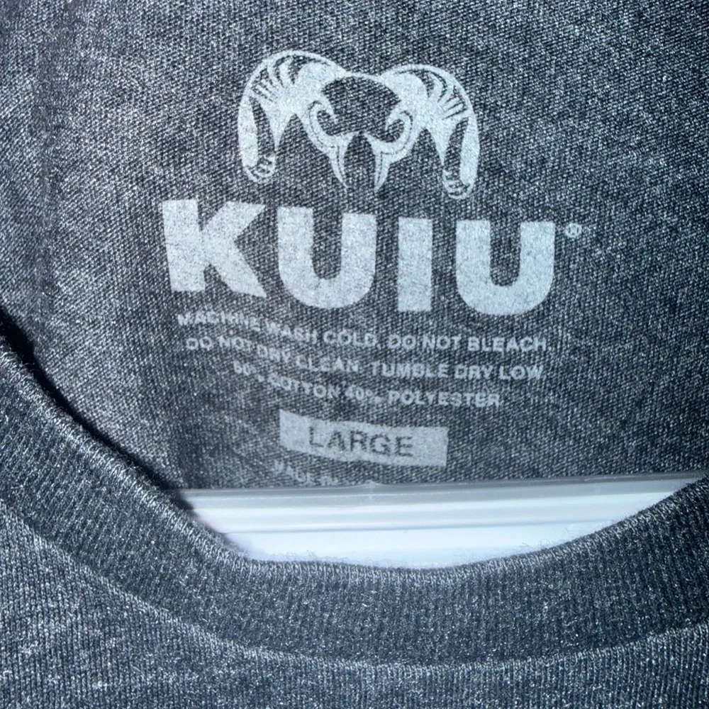 KUIU Men's Charcoal Ultralight Hunting Tee - Picture 3 of 3